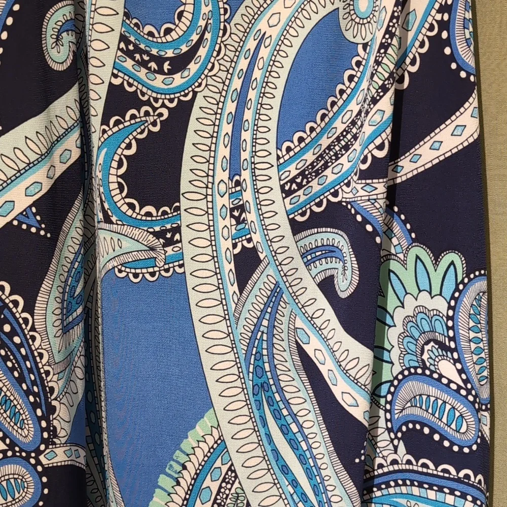 Easy breezy swing dress 36" w peek aboo neckline - Picture 3 of 4